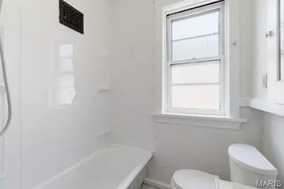 5847 Goener Avenue, Saint Louis, MO 63116 - Photo 11