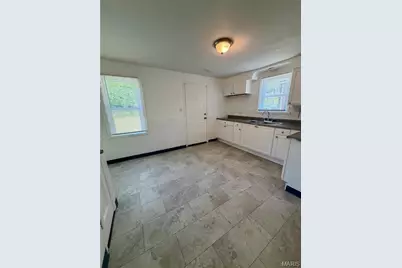 7047 Florence Place, Jennings, MO 63136 - Photo 9