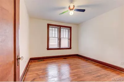 8644 Church Road, Saint Louis, MO 63147 - Photo 17