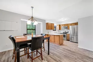 2201 Sequoia Park Ct, Maryland Heights, MO 63043 - Photo 17