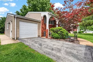 11819 Foxwood Dr, Maryland Heights, MO 63043 - Photo 41