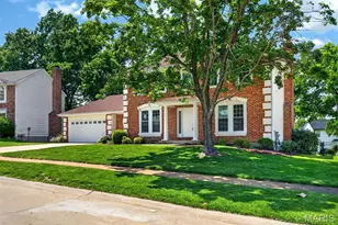 2113 Bow Tree Ct, Chesterfield, MO 63005 - Photo 3