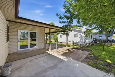 809 Lightwood Drive, Hazelwood, MO 63042 - Photo 23