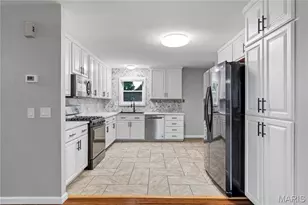 2832 Waldwick Ct, Saint Louis, MO 63129 - Photo 13