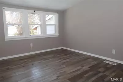 5460 Hamilton Avenue, Jennings, MO 63136 - Photo 11