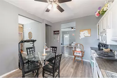 3702 Garnier Street, Saint Louis, MO 63116 - Photo 9