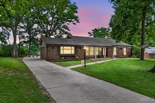 404 Oakmont Cir, Ballwin, MO 63011 - Photo 3