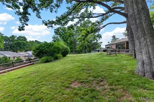 404 Oakmont Cir, Ballwin, MO 63011 - Photo 39