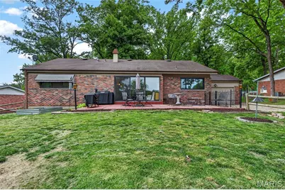 404 Oakmont Circle, Ballwin, MO 63011 - Photo 41