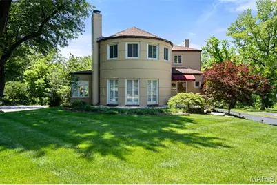 69 Bellerive Acres, Bellerive, MO 63121 - Photo 1