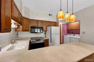 13818 Amiot Dr, Maryland Heights, MO 63146 - Photo 15