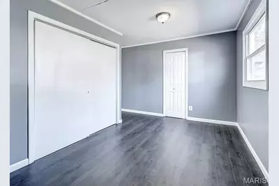 9618 De Porres Lane, Saint Louis, MO 63114 - Photo 7