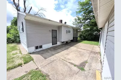 1201 June Avenue, Saint Louis, MO 63138 - Photo 21