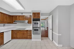 2435 Baxton Way, Chesterfield, MO 63017 - Photo 19