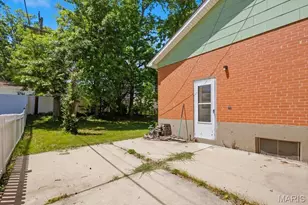 9745 Radio Dr, Saint Louis, MO 63123 - Photo 37