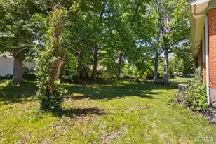 9745 Radio Dr, Saint Louis, MO 63123 - Photo 39