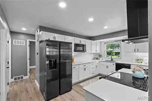 506 Dornoch Dr, Saint Louis, MO 63137 - Photo 3