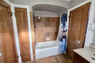 7219 Canterbury Dr, Saint Louis, MO 63121 - Photo 5