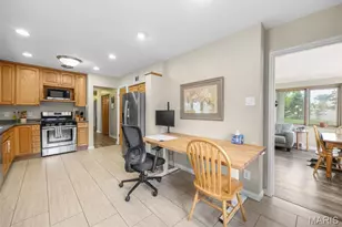 6400 Myrlette Ct, Saint Louis, MO 63116 - Photo 19