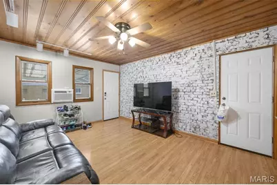 6400 Myrlette Court, Saint Louis, MO 63116 - Photo 15