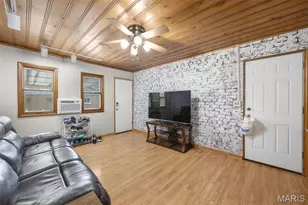 6400 Myrlette Ct, Saint Louis, MO 63116 - Photo 15