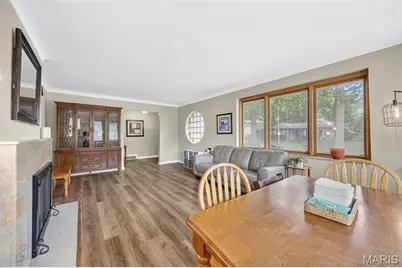 6400 Myrlette Court, Saint Louis, MO 63116 - Photo 5