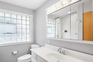 6400 Myrlette Ct, Saint Louis, MO 63116 - Photo 9