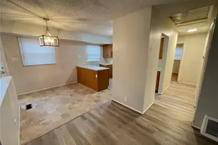 429 Shepley Dr, Saint Louis, MO 63137 - Photo 9