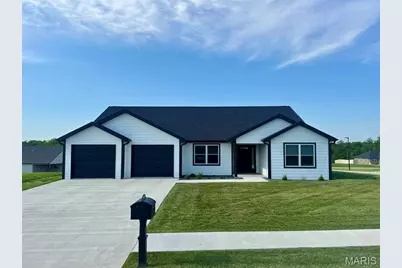 200 W Larkspur Court, Hannibal, MO 63401 - Photo 1