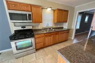 9855 Green Valley Dr, Saint Louis, MO 63136 - Photo 7