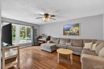 15420 Country Ridge Drive, Chesterfield, MO 63017 - Photo 3