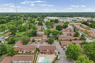10694 Carroll Wood Way, Saint Louis, MO 63128 - Photo 37