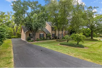 13314 Tree Top View Court, Saint Louis, MO 63141 - Photo 9