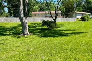 8755 Sieloff Dr, Hazelwood, MO 63042 - Photo 17