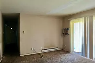 8755 Sieloff Dr, Hazelwood, MO 63042 - Photo 9
