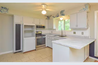 8720 Brookview Drive, Crestwood, MO 63126 - Photo 13
