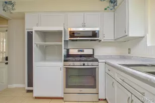 8720 Brookview Dr, Crestwood, MO 63126 - Photo 15