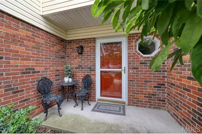 326 Devonshire Court #E, Saint Peters, MO 63376 - Photo 3
