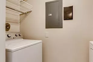 5375 N Kenrick Parke Dr, Shrewsbury, MO 63119 - Photo 9