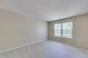 5375 N Kenrick Parke Dr, Shrewsbury, MO 63119 - Photo 11