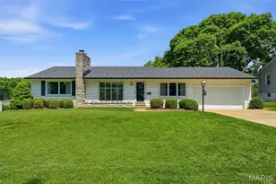 451 Linum Ln, Webster Groves, MO 63119 - Photo 1