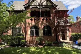7261 Delmar Blvd, University City, MO 63130 - Photo 3