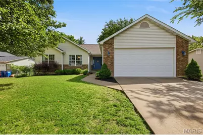 20 W Ofallon Drive, O'Fallon, MO 63366 - Photo 1