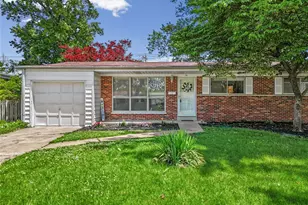 14 Tamma Ln, Hazelwood, MO 63042 - Photo 1