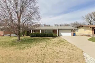 10025 Pebble Beach Dr, Overland, MO 63114 - Photo 1