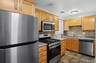 5563 Winchelsea Dr, Saint Louis, MO 63121 - Photo 19
