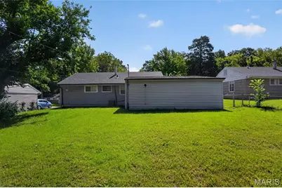 5563 Winchelsea Drive, Saint Louis, MO 63121 - Photo 5