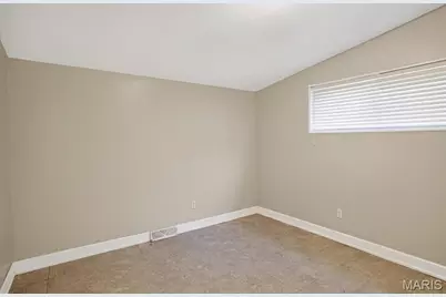 5563 Winchelsea Drive, Saint Louis, MO 63121 - Photo 13