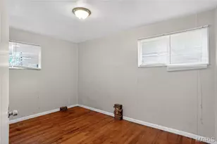 7709 Paddington Dr, Saint Louis, MO 63121 - Photo 19