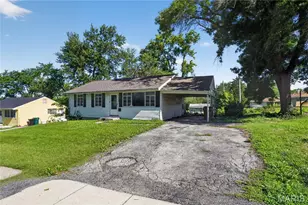 7709 Paddington Dr, Saint Louis, MO 63121 - Photo 5